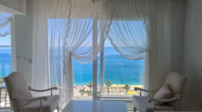 Antalya Konyaaltı Plajında muhteşem bir tatil